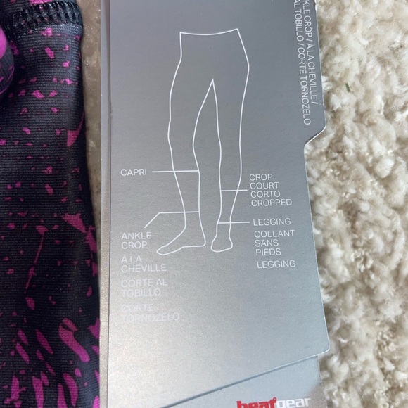 NWT women’s Under Armour heat gear leggings, size Small - Picture 9 of 10